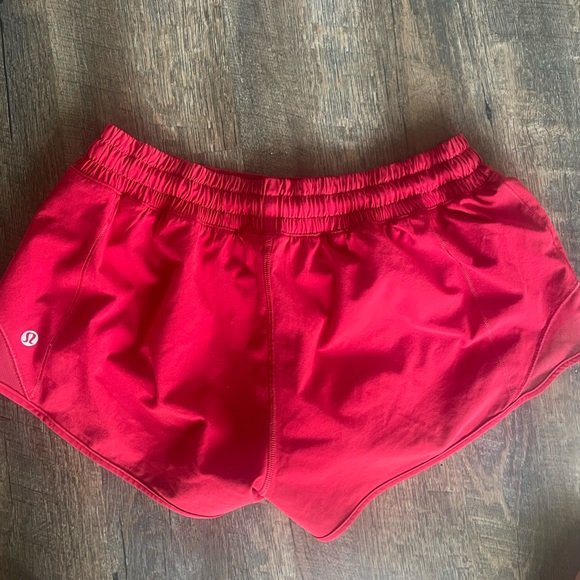 LULULEMON LR SHORTS - Picture 2 of 2